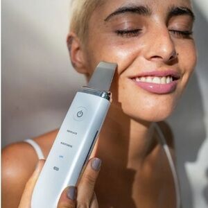 New without Box Ultrasonic Exfoliating Skin Spatula